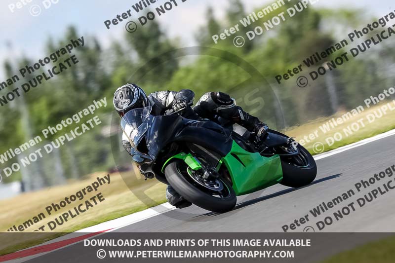 donington no limits trackday;donington park photographs;donington trackday photographs;no limits trackdays;peter wileman photography;trackday digital images;trackday photos